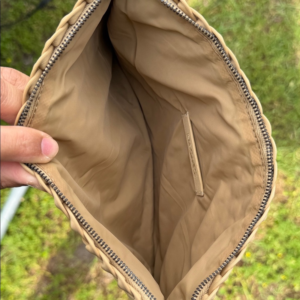 NWOT Naghedi Nomad Hobo Bag with wallet - Picture 2 of 6